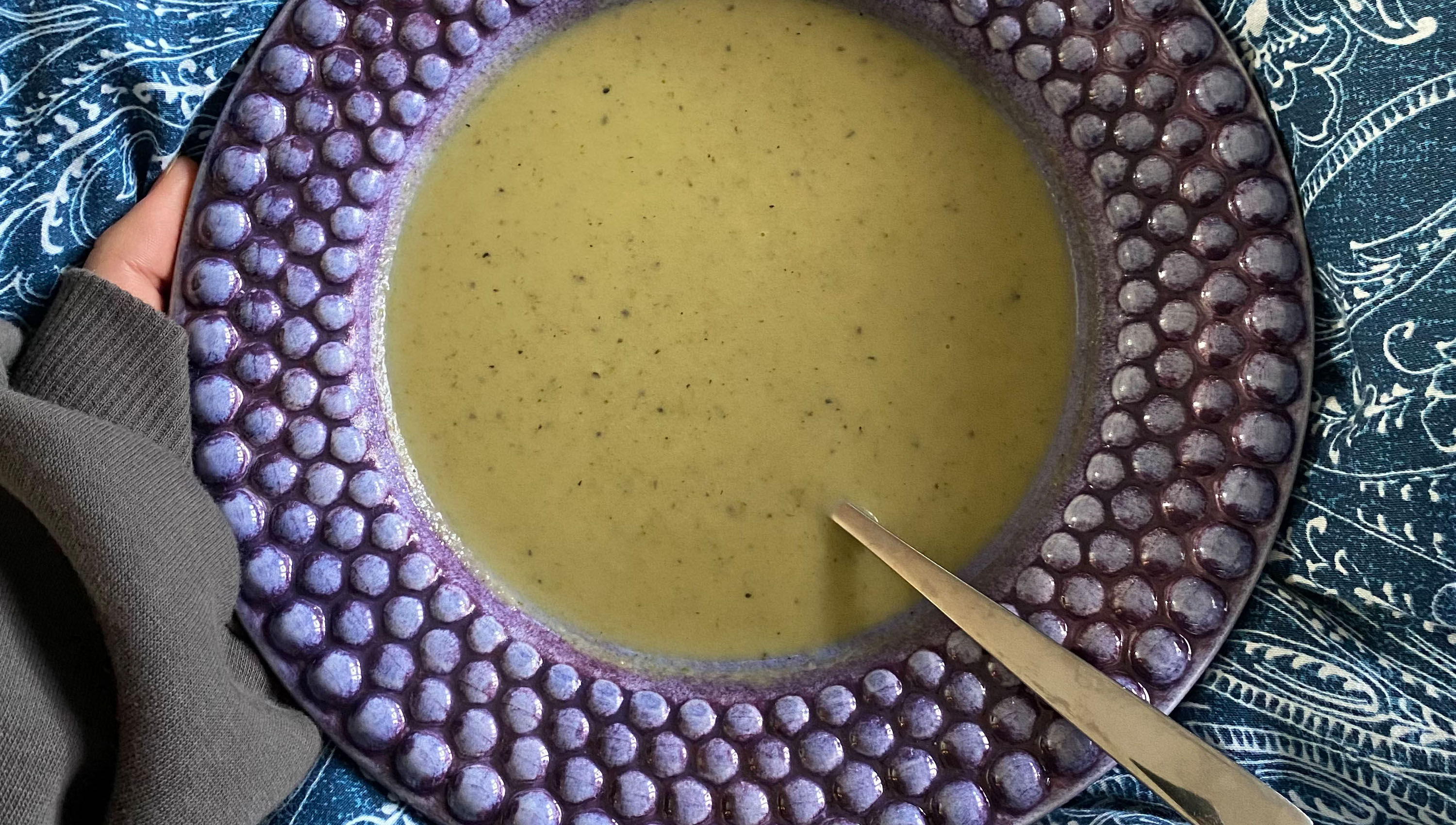 Bild på broccolisoppa, recept.